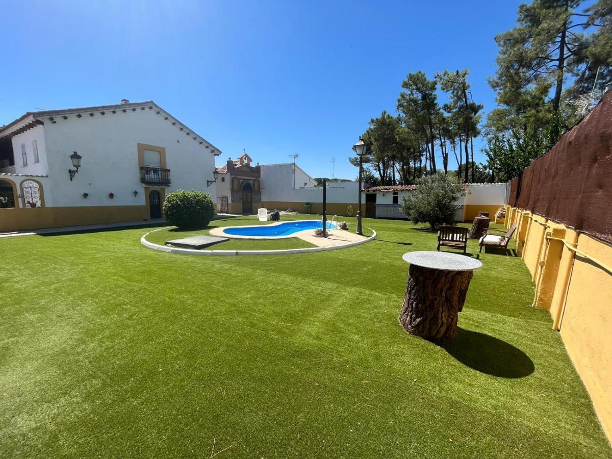 Villa Nogueroles Sanchidrian Exterior photo
