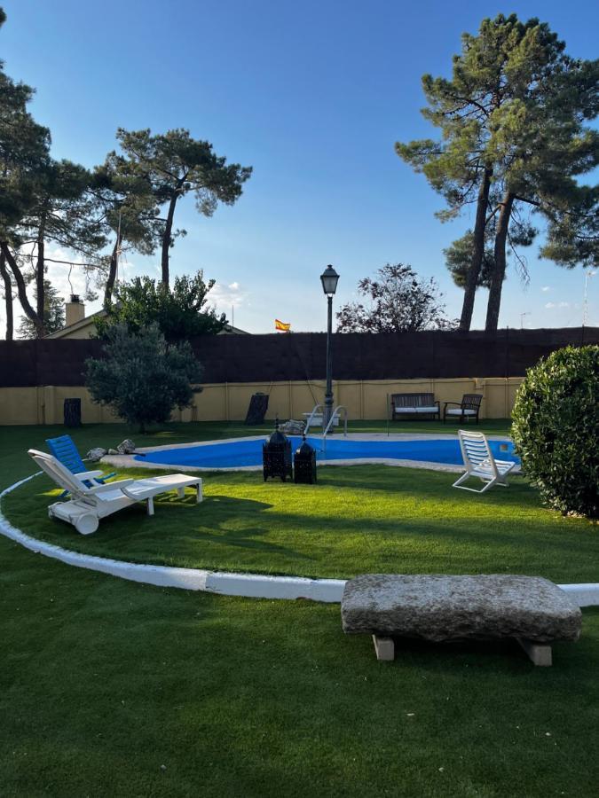 Villa Nogueroles Sanchidrian Exterior photo